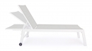  Hilde    65 . x 200 