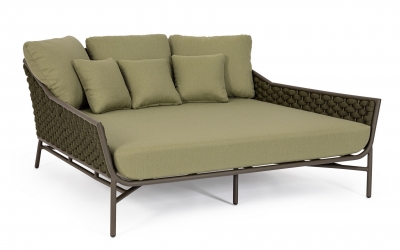 Everly Daybed  166 . x 153 