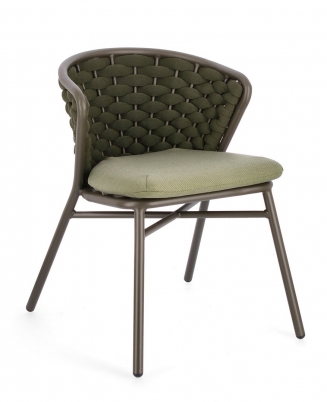 Harlow   62 . x 58 