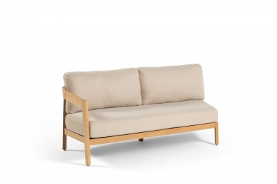 Lecce ������� ����� 3 ������ ���� ������� 202 �� x 82��