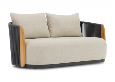 Augustus ������� ����� 2 ������ 171�� x 91�� x 71��