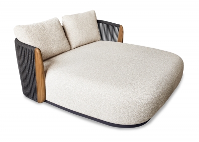 Augustus Daybed ����� 169�� x 169�� x 71��